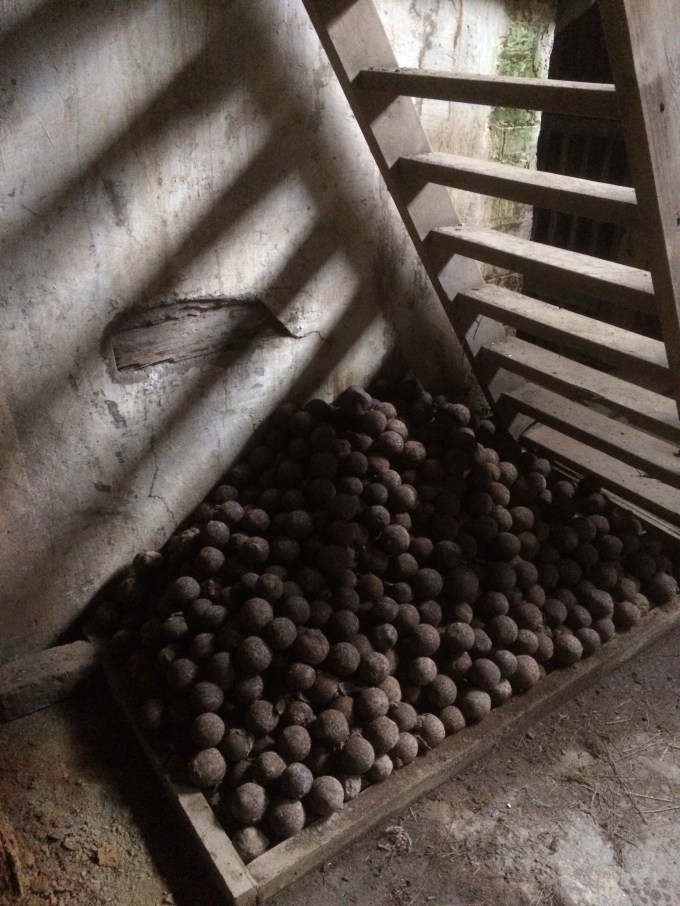 November 2015 - March 2016 200